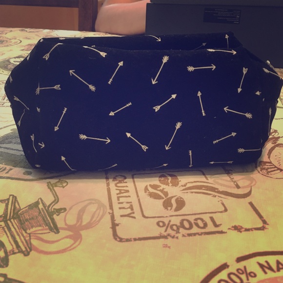 forever 21 makeup bag - Picture 1 of 2