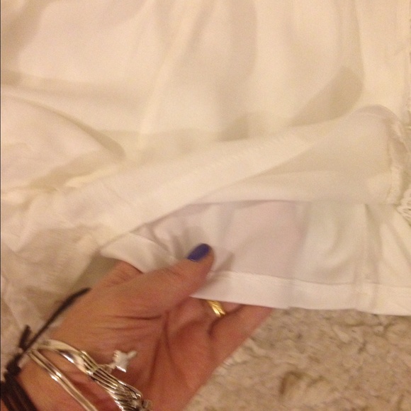 🚫SOLD🚫White Crochet Shorts- Size XL-NWT - Picture 3 of 3