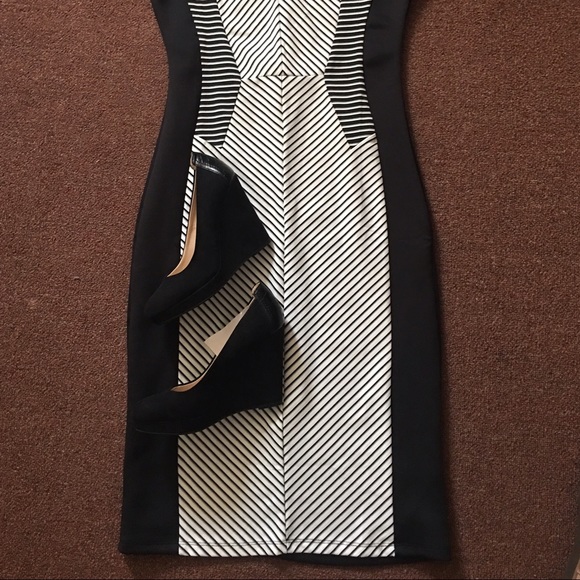 Black & White Body Con Midi Dress - Picture 3 of 3