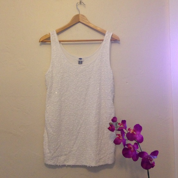 XL white sequence Old Navy tank.
