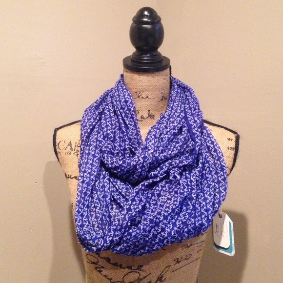 Scarf - Picture 2 of 2