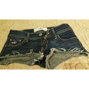 Frayed dark wash hollister Jean shorts
