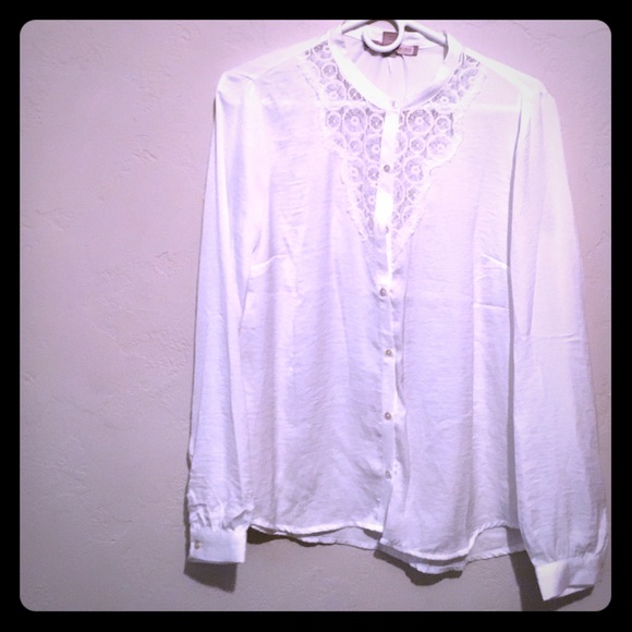 White blouse. Brand new. Forever 21. - Picture 1 of 4