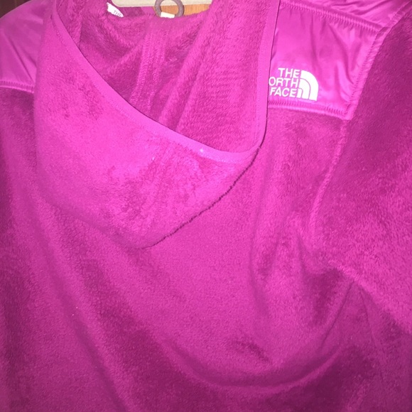 Fuzzy North Face - Picture 4 of 4