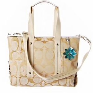 Coach Daisy Signature Tote #16559