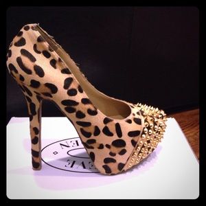 Steve Madden Gold Leopard Spiked Heel