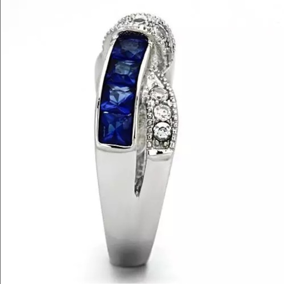 Stainless steel blue sapphire ring. - Picture 2 of 3