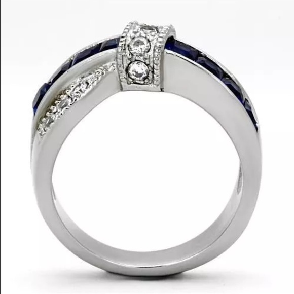 Stainless steel blue sapphire ring. - Picture 3 of 3