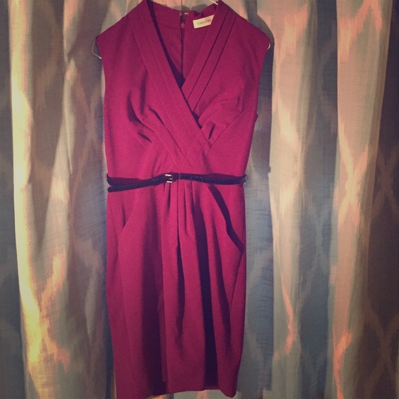 Calvin Klein Dress with belt and front pockets.