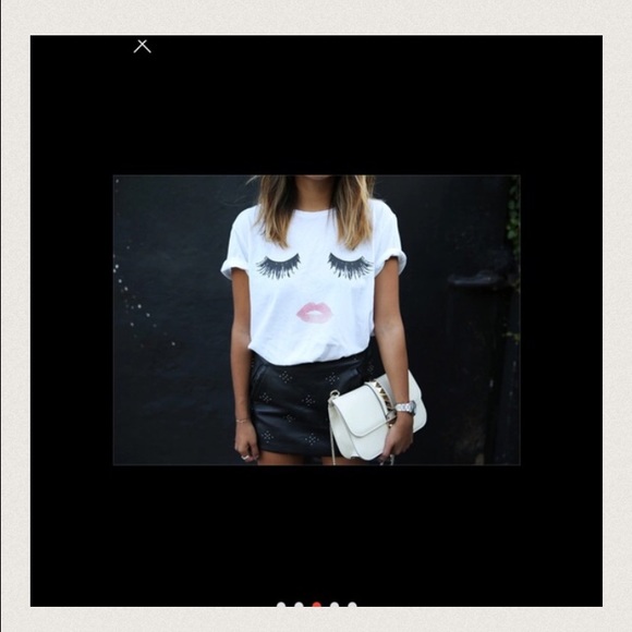 SEXY EYELASH AND LIPS FUN TEE!!💋💋 - Picture 3 of 4