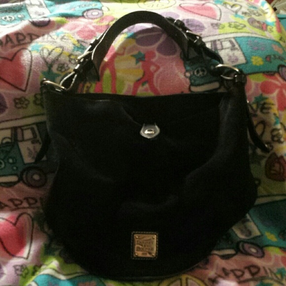 Authentic* Dooney & Bourke bucket bag