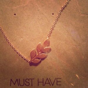 leaf charm necklace