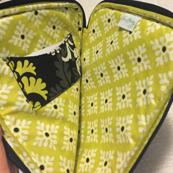 Vera Bradley Baroque Pattern E-Reader Case - Picture 2 of 3