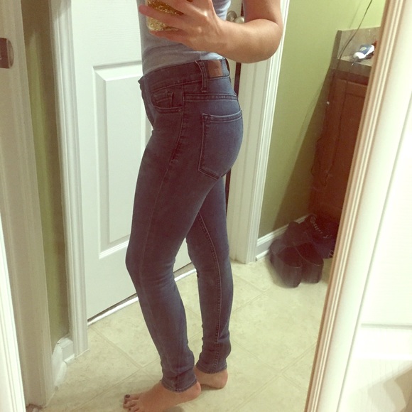 Urban Outfitters Denim - Mid-Rise Twig Denim