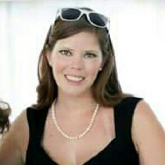 Meet your Posher, Erin - Picture 1 of 1