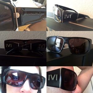 IVI sunglasses! Good condition!