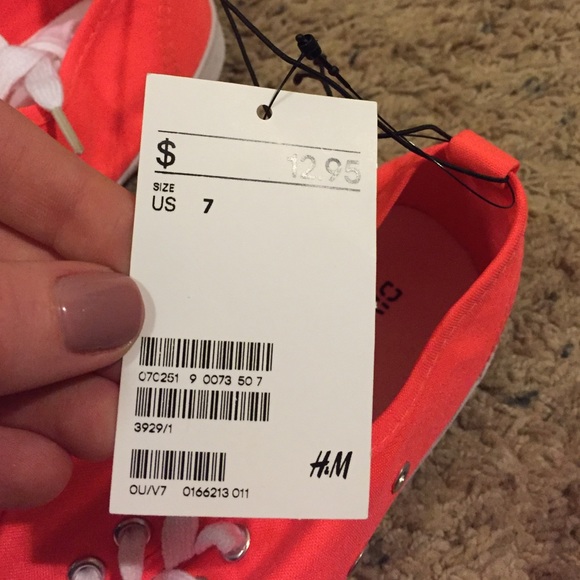 H&M sneaker NWT - Picture 3 of 3