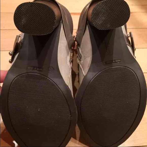 🎉HP🎉 NEW Booties - Picture 4 of 4