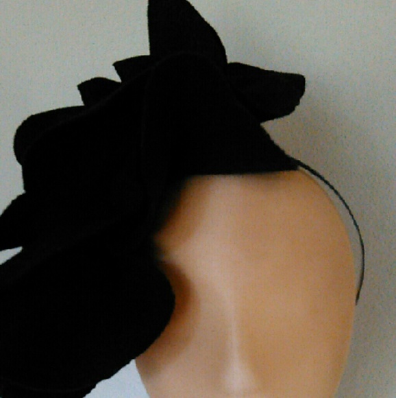 Black felt  oversized rose headband main image 8
