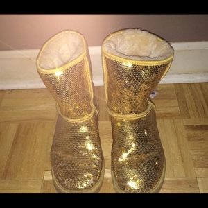 Gold Sparkly Uggs