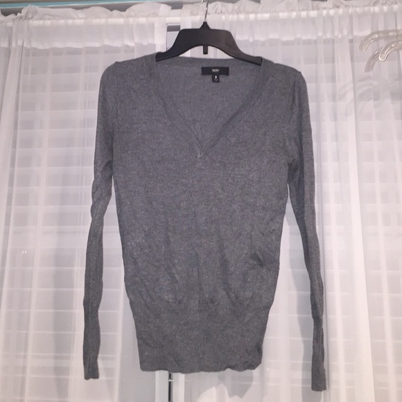 Grey sweater v-neck