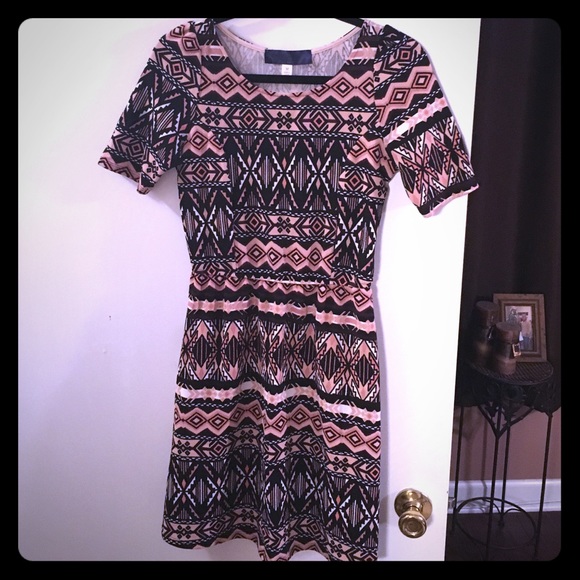 Cute causal Aztec print dress!