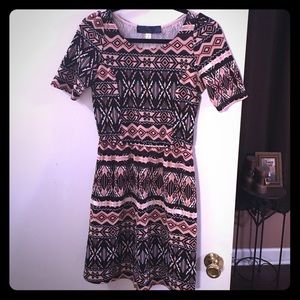 Cute causal Aztec print dress!