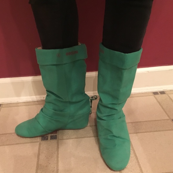 kelly green booties