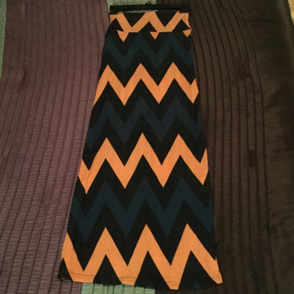 *Sale* Justify Trendy Chevron Print Maxi Skirt. S - Picture 2 of 4