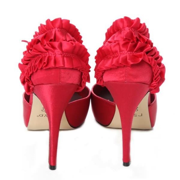 RSVP Ruffled Pumps - Picture 3 of 3