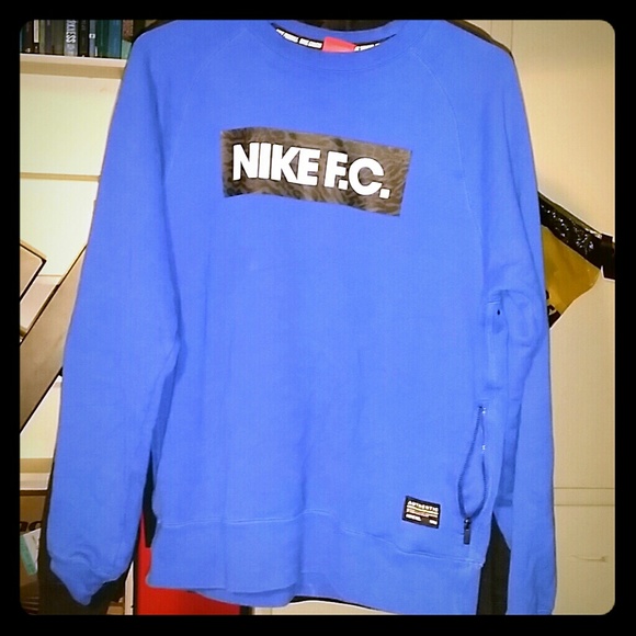 Nike fc crewneck / fleece / jacket