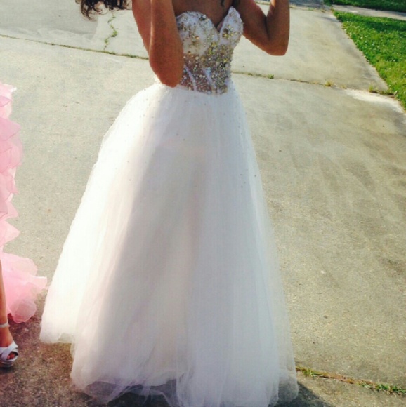 prom dress - Picture 4 of 4