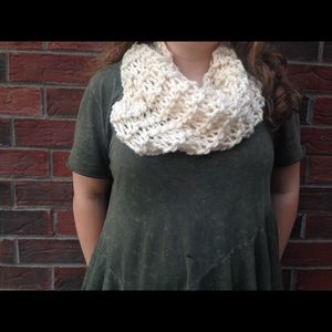 hand-knitted infinity scarf! NEVER WORN