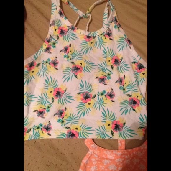 Crop tops