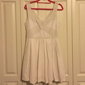 White American Eagle dress with lace details!