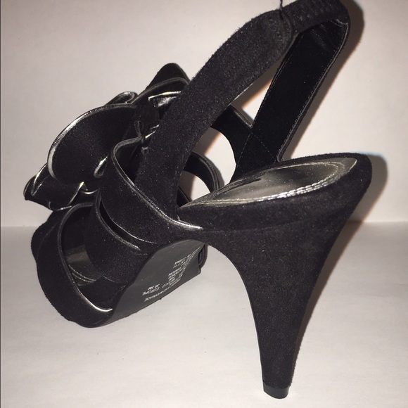 Shoes - Picture 4 of 4