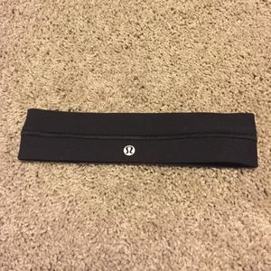 Black lulu lemon headband
