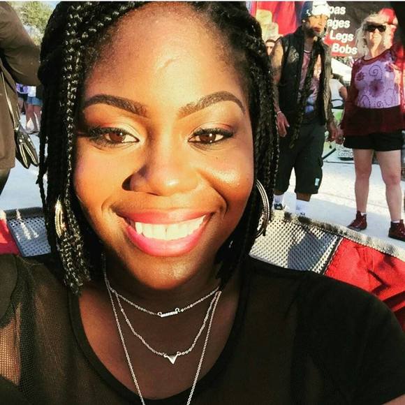 Meet your Posher, Roxanne - Picture 1 of 1