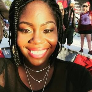 Meet your Posher, Roxanne