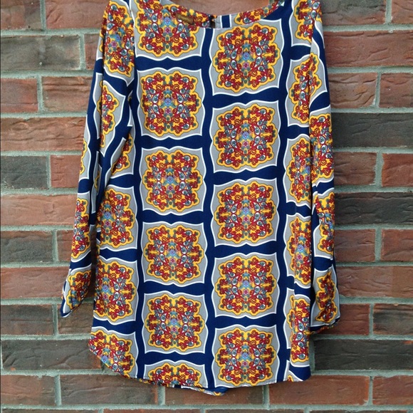 Long patterned shirt! NEVER WORN