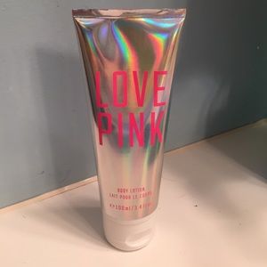 Love Pink body lotion