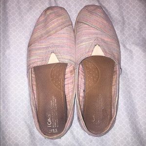 MULTI-COLORED TOMS