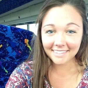 Meet your Posher, Kayla