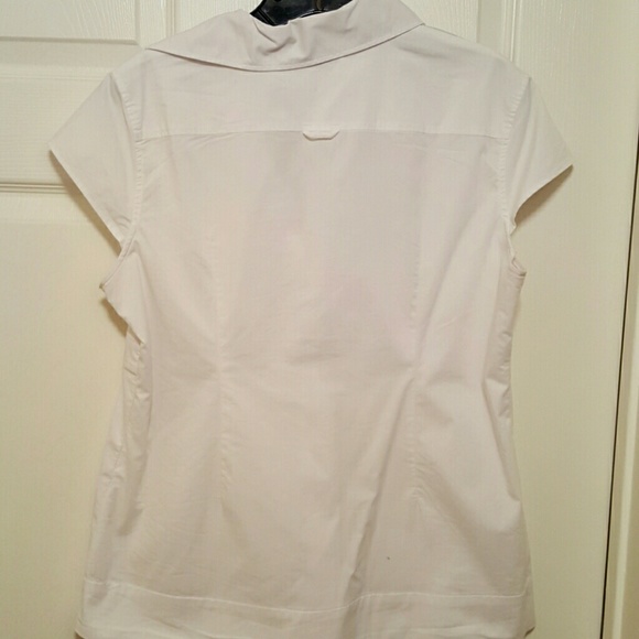 Classic white top - Picture 3 of 3