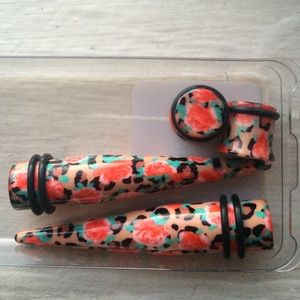 CHEETAH & ROSES -- Pair of plugs and tapers