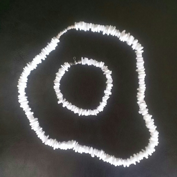 White stone necklace and bracelet