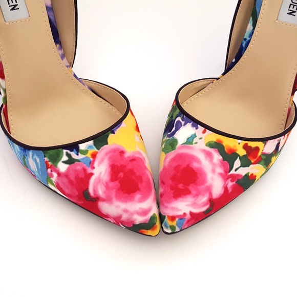 Steve Madden Floral d'Orsay Pump - Picture 2 of 4