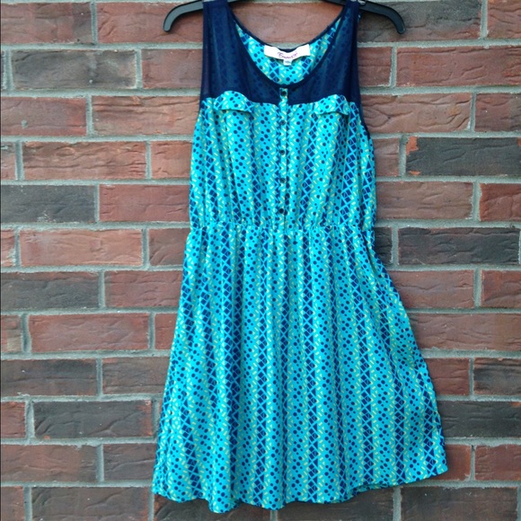 Cute blue patterned dress!!