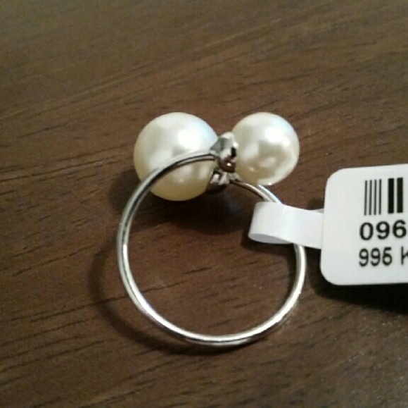 Ring - Picture 2 of 3