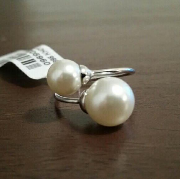 Ring - Picture 3 of 3